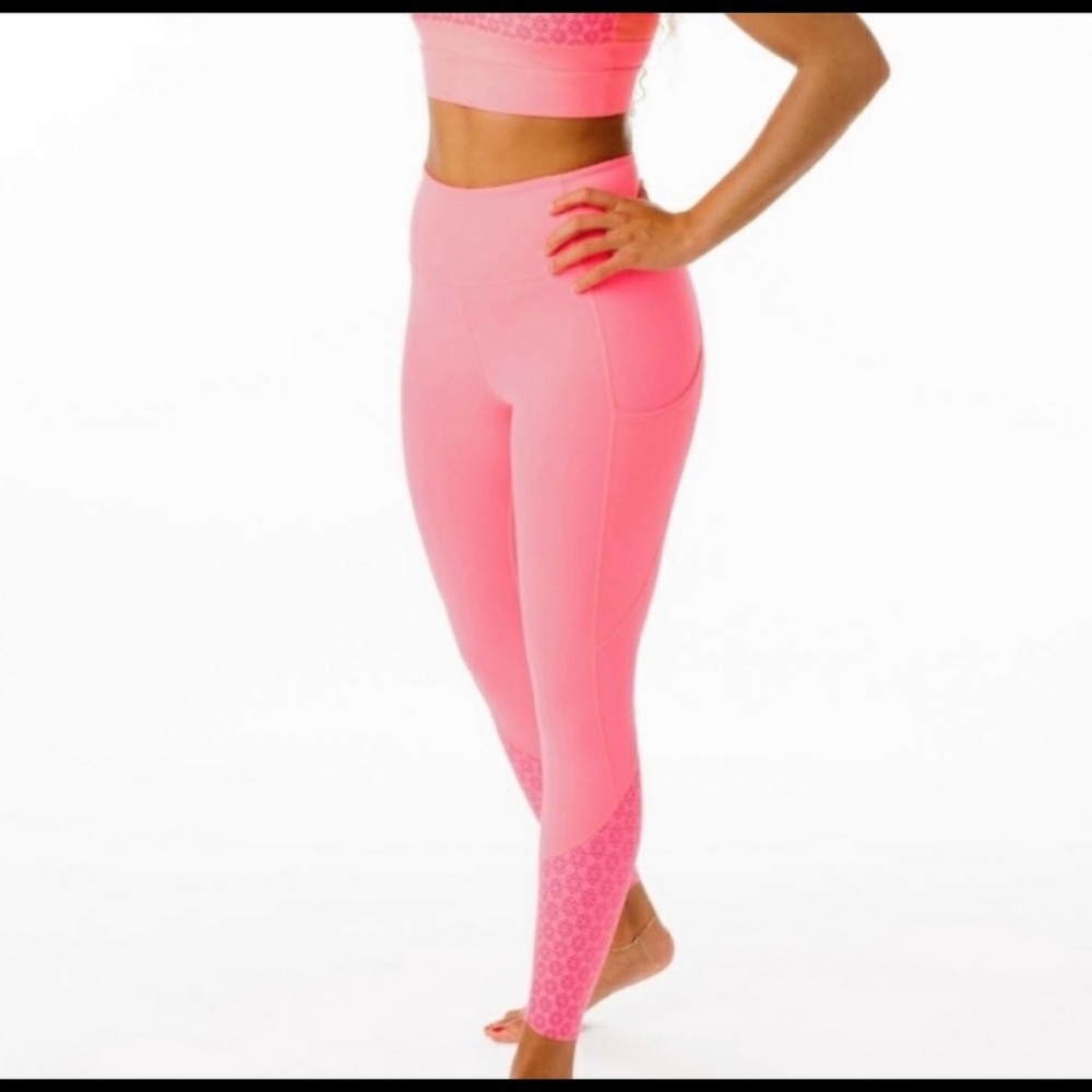 Zyia Active Flower Power High Rise Luxe Pocket Leggin… Gem